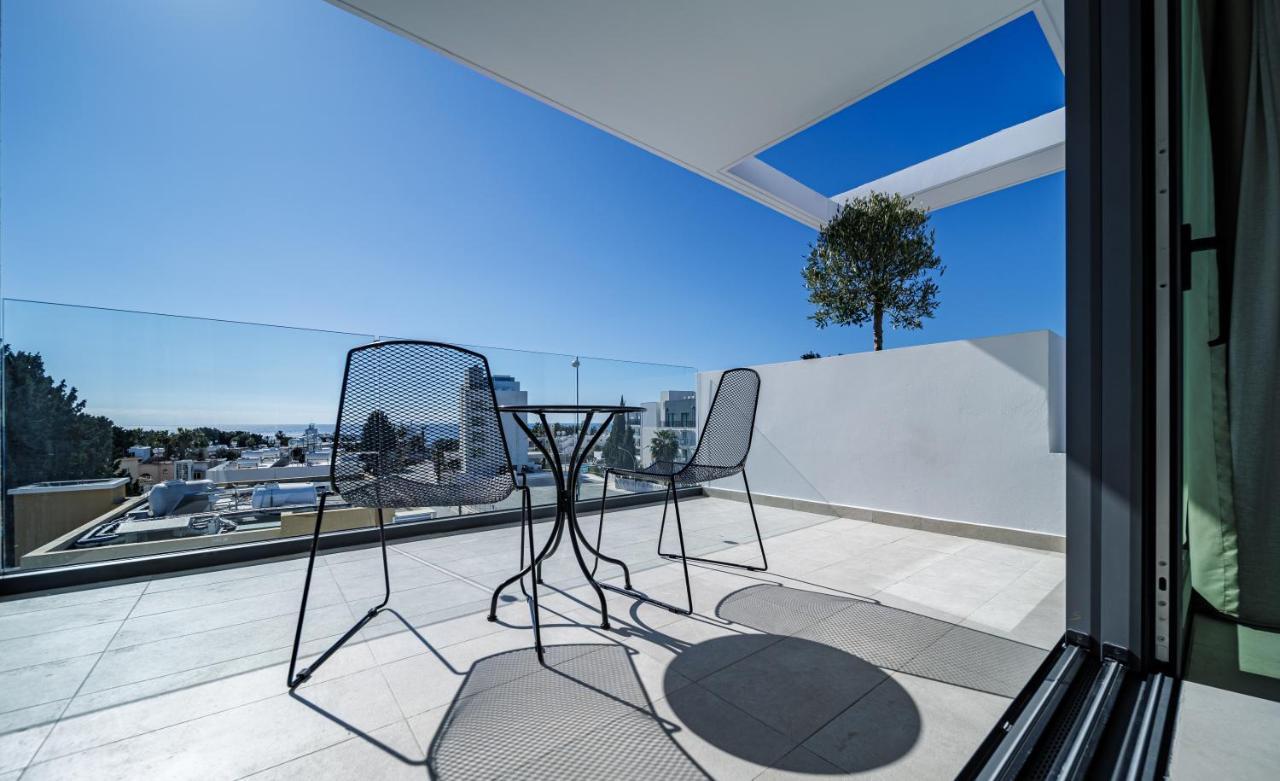 Regency Boutique Hotel Holiday Suites Пафос Экстерьер фото